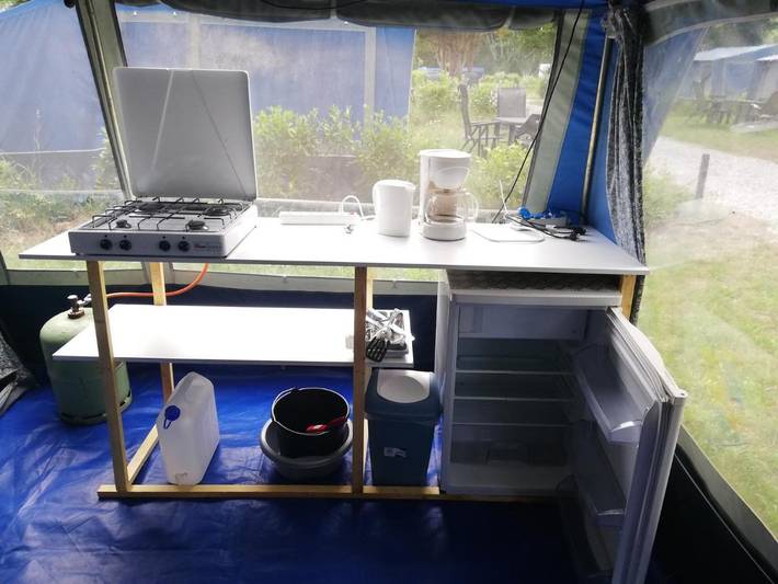 Camping pour 5 personnes, avec Terrasse ainsi que Jardin et Vue