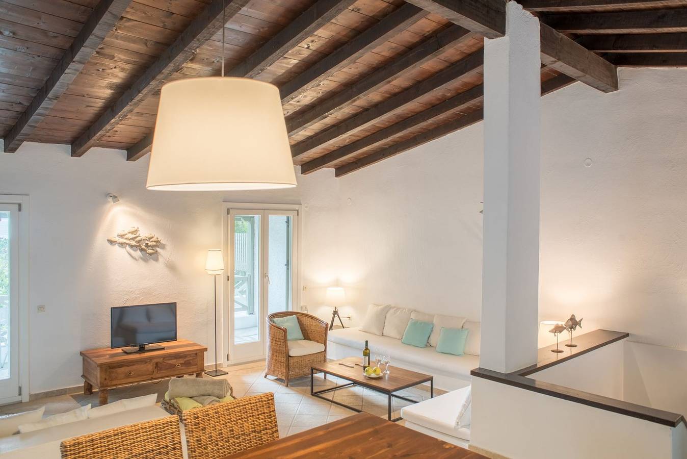 Luxury Skiathos Villa | Three-Bedroom Villa | Vromolimnos in Sporadi