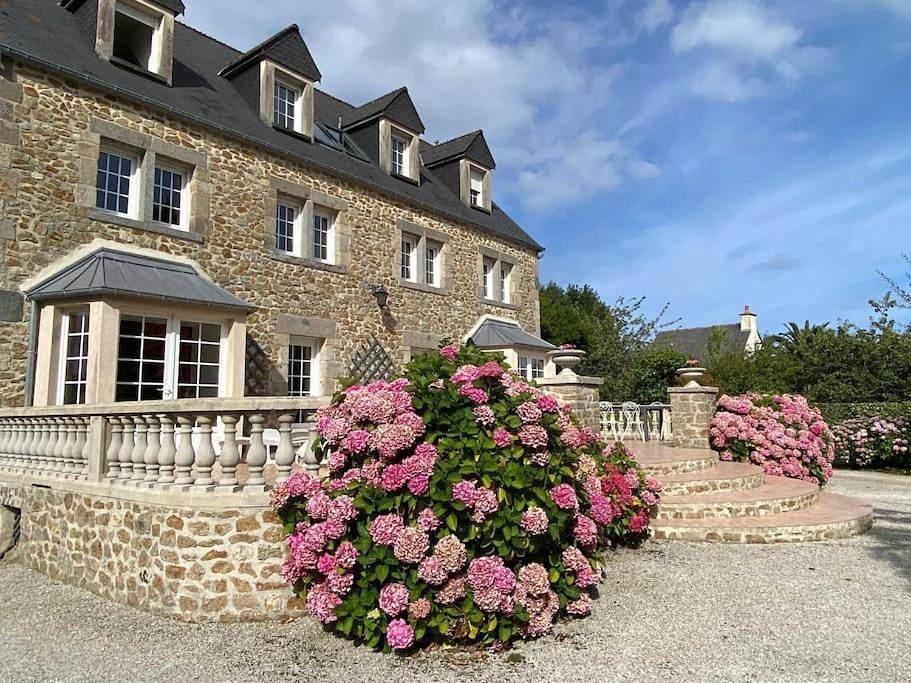 Villa Champfleury, à 50 m de la plage! in Jonville, Réville