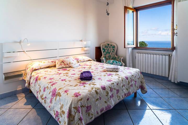 Ferienwohnung für 2 Personen, mit Garten und Ausblick in Santa Maria di Castellabate - 2