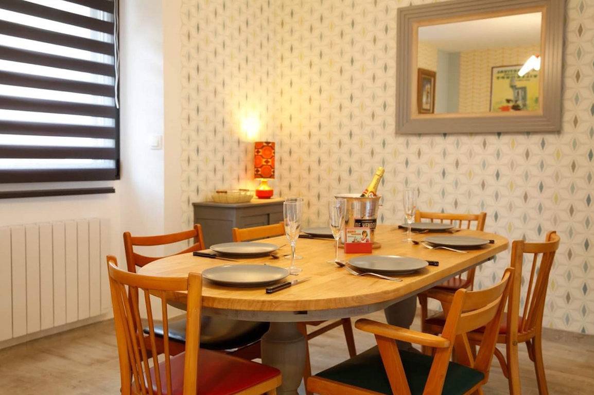 Gite Château in Damery, Parc naturel régional de la Montagne de Reims