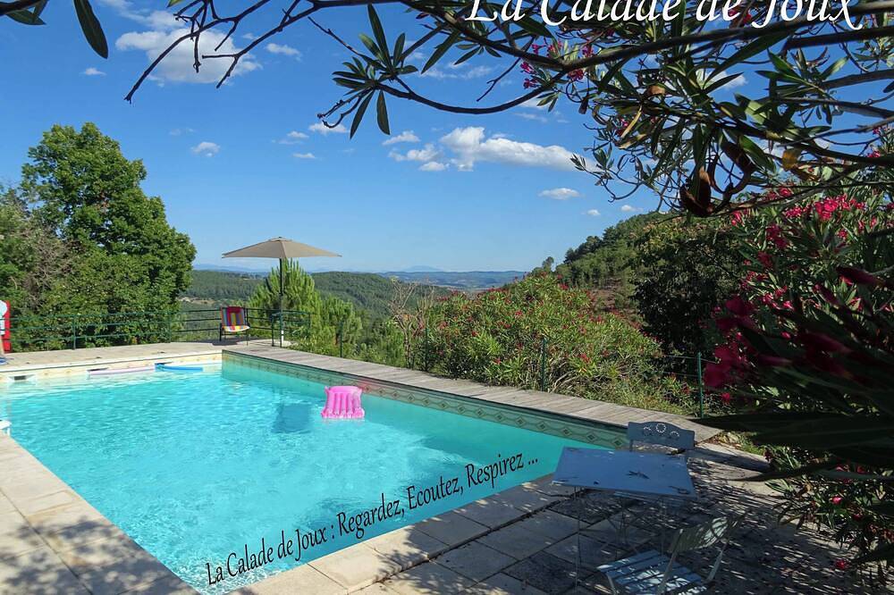 Komfortables 4-Sterne-Ardèche-Haus, klimatisierte Zimmer, pool, Panoramablick in Chassiers, Parc naturel régional des Monts d'Ardèche