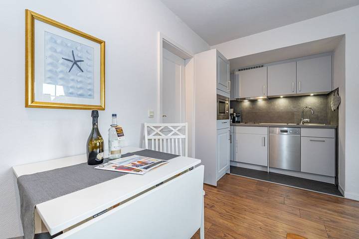 Ganze Wohnung, 2 -Zimmer-Ferienwohnung in Westerland - nur 400 Meter zum Strand. in Westerland, Sylt (Gemeinde)