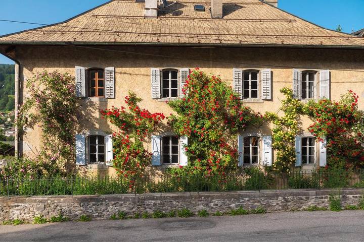Chambre d’hôte pour 2 personnes, avec Terrasse et Jacuzzi ainsi que Jardin et Vue à Morzine