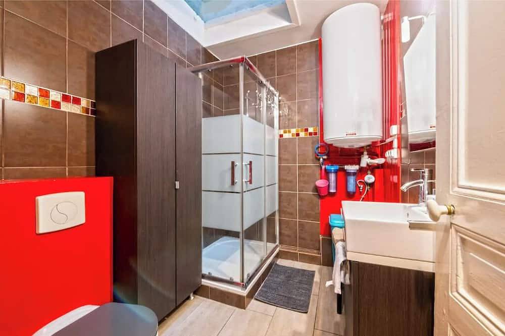 Apartamento entero, Magnifique F2 centre-ville 12 min Paris - 4 pers. in Enghien-les-Bains, Valle del Oise