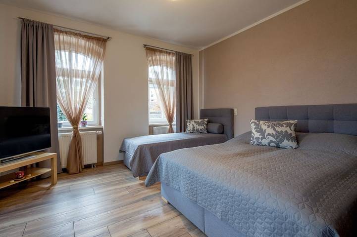 Ferienwohnung für 3 Personen, mit Terrasse und Garten in Sehmatal