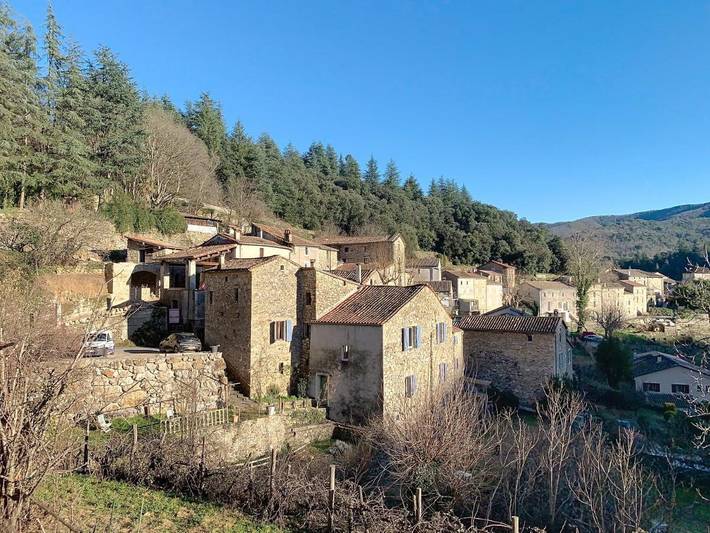 Location de vacances pour 5 personnes, avec terrasse ainsi que vue et jardin, animaux acceptés dans Val-d'Aigoual - 2