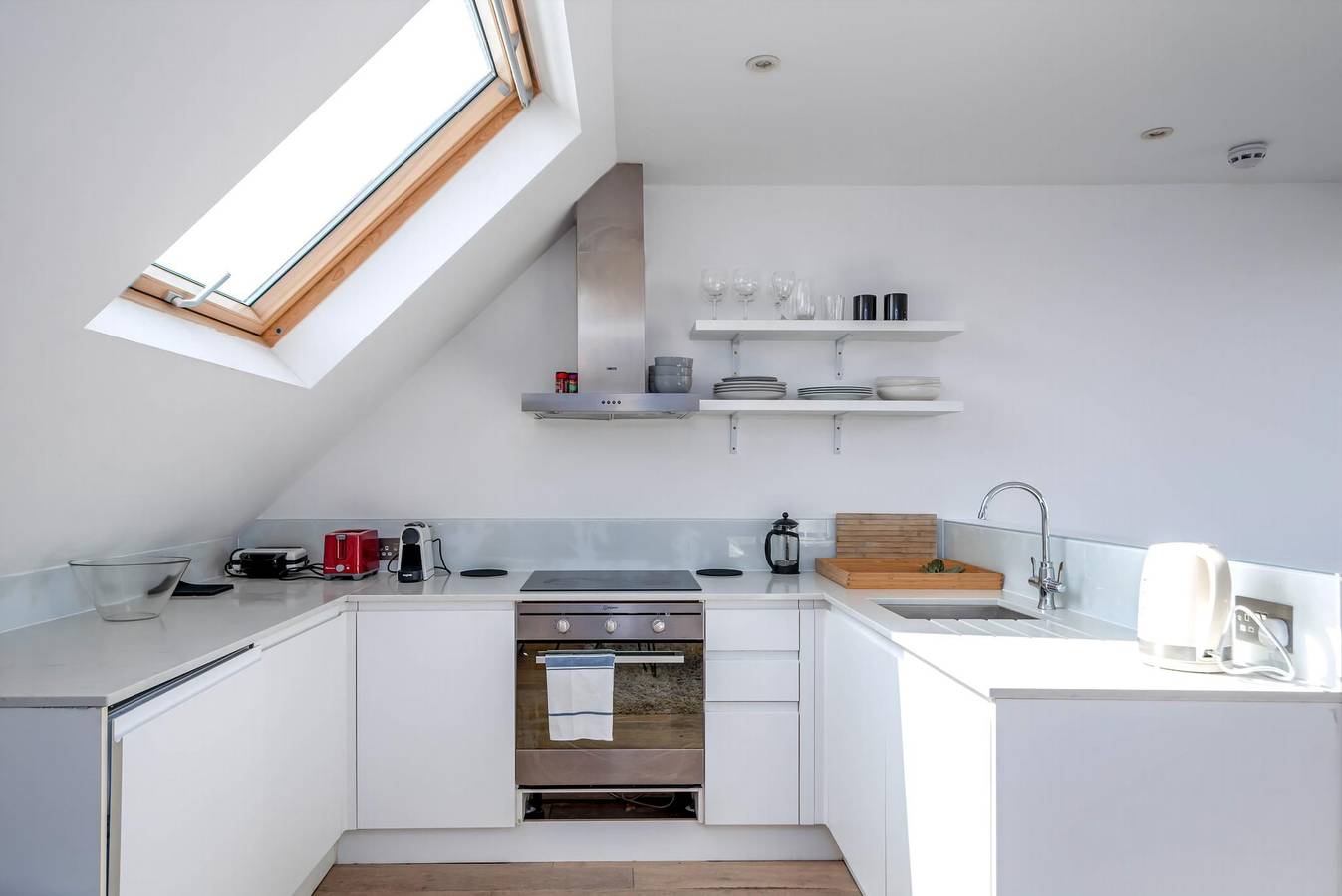 Ganze Wohnung, Ferienwohnung für 4 Personen mit Balkon in Hammersmith und Fulham, London