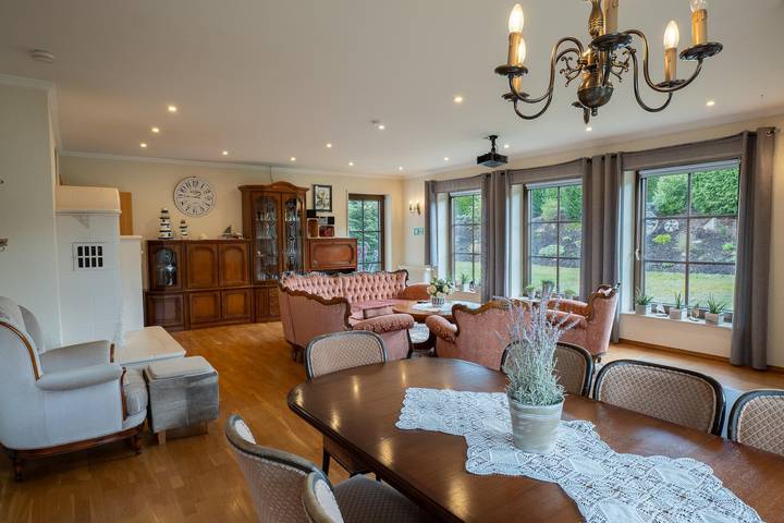 Ferienhaus für 10 Personen, mit Terrasse und Garten in Hentern - 4