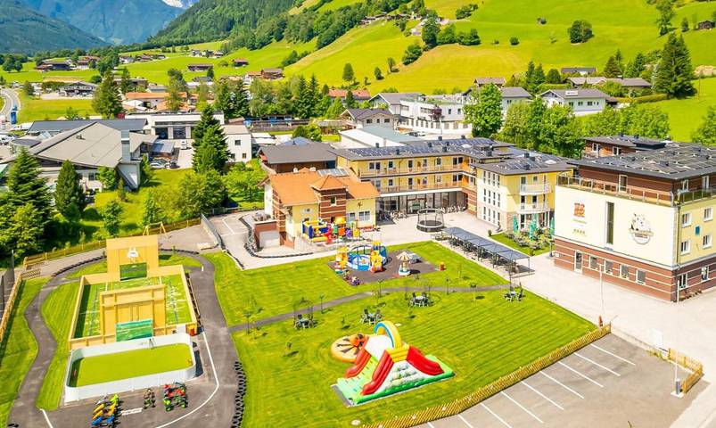 Hotel für 2 Personen, mit Ausblick und Balkon sowie Sauna und Pool in Bramberg am Wildkogel