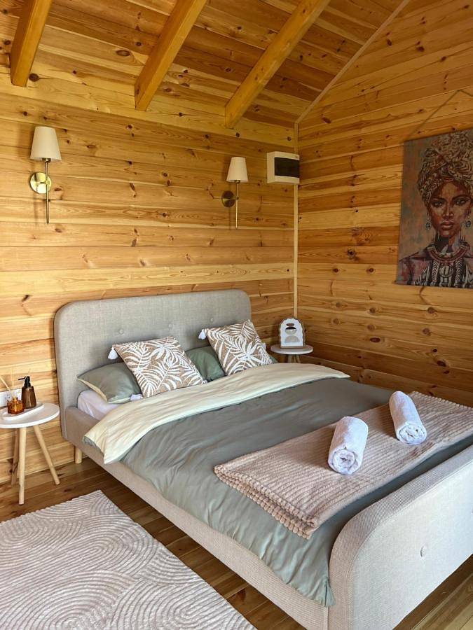 Camp Oaza, Lipa in Czarnogóra