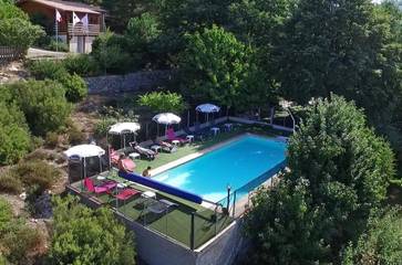 Maison de campagne pour 6 personnes, avec jardin ainsi que piscine et vue, animaux acceptés à Évisa