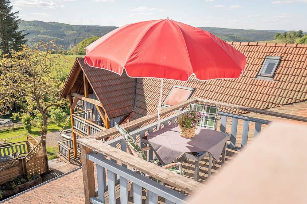 Ganze Wohnung, Ferienwohnung auf dem Landhof Rothenberg mit Balkon, familienfreundlich in Oberzent, Odenwaldkreis