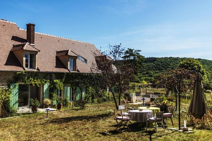 Chambre d’hôte pour 6 personnes, avec terrasse et jardin, animaux acceptés dans Chevroches