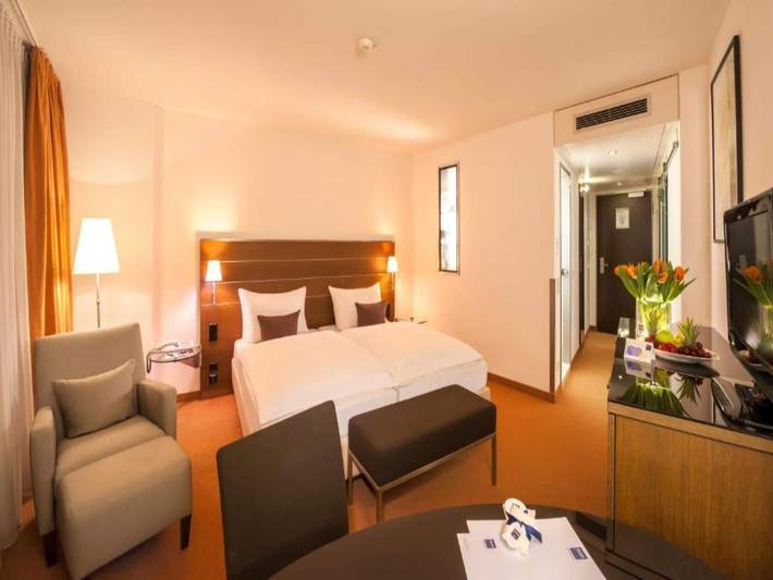 Ferienwohnung für 2 Personen, mit Balkon und Whirlpool sowie Sauna in Augsburg - 3