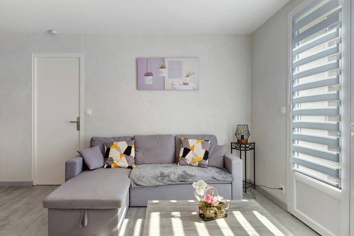 Entire apartment, Apartment "Gîte Aurives" with Mountain View, Shared Terrace and Wi-Fi in Le Cheylard, Parc naturel régional des Monts d'Ardèche
