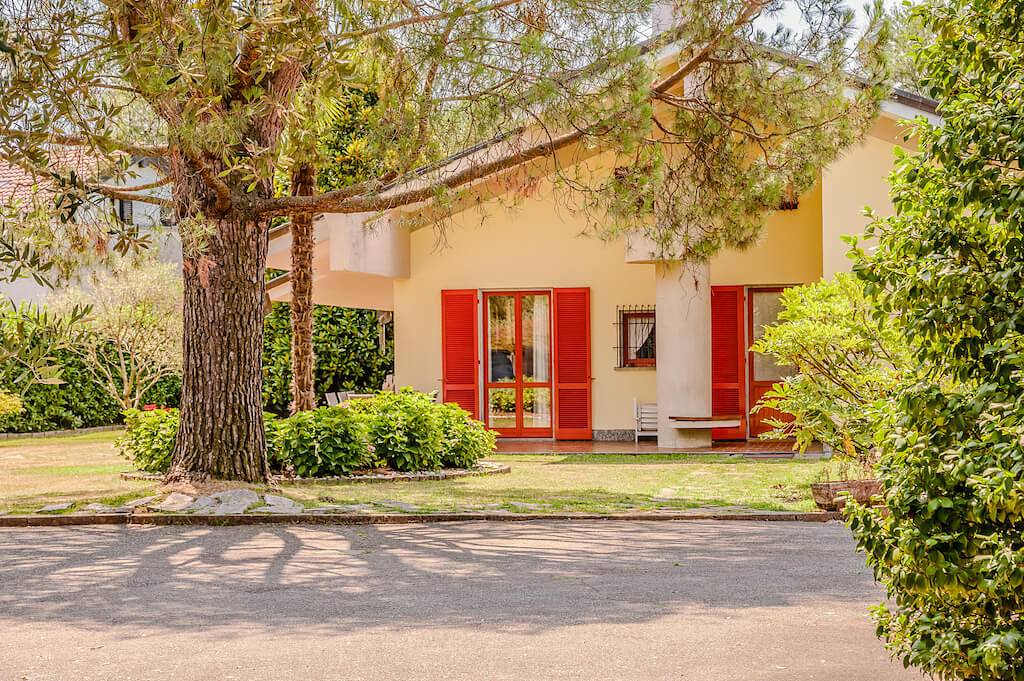 Villa per 9 persone con giardino in Lesa, Lago Maggiore (Piemonte)