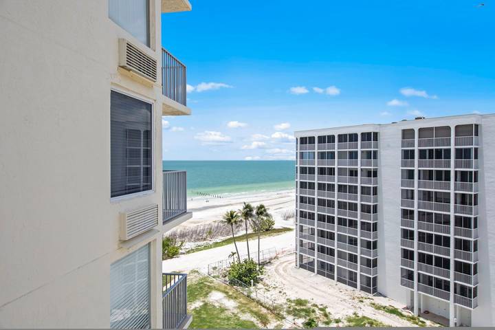 Vacation rental for 4 people, with balcony and pool in Fort Myers Beach