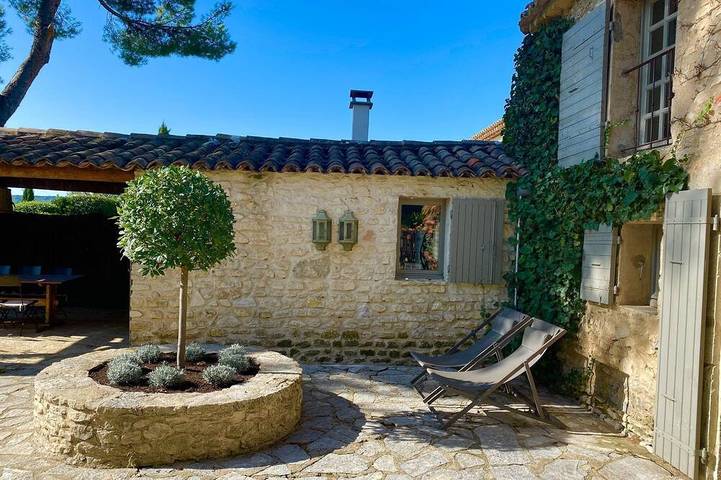Ferienhaus für 6 Personen, mit Terrasse und Pool sowie Garten - 1