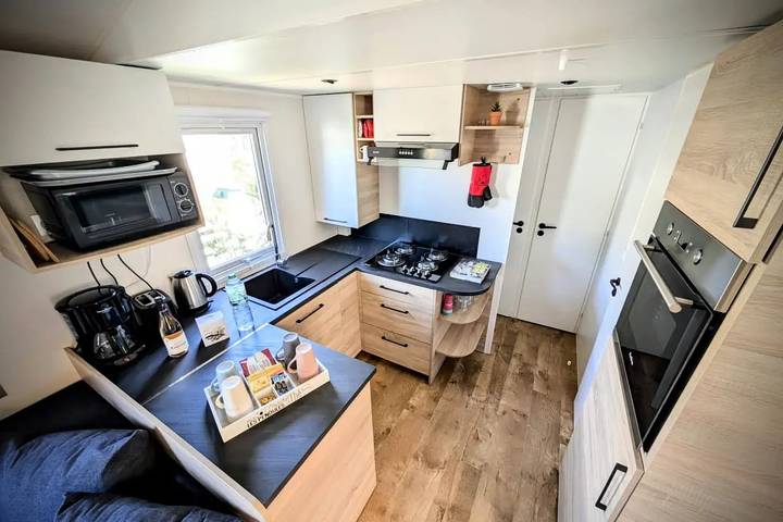Camping pour 8 personnes, avec Terrasse et Piscine à Canet-en-Roussillon - 2