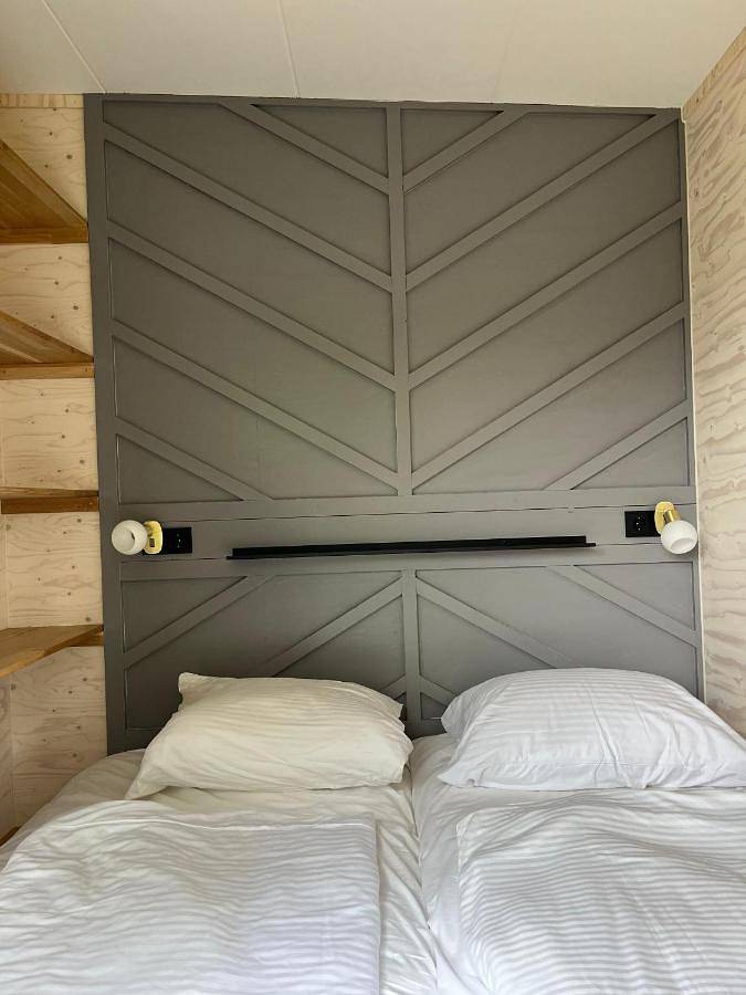 Gîte pour 10 personnes, avec piscine et jardin, adapté aux familles à Groede - 4