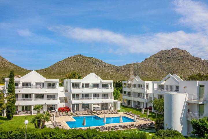 Appart’hôtel pour 5 personnes, avec vue et sauna ainsi que jardin et piscine