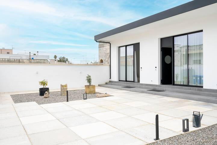 Ganze Wohnung, Ferienhaus 'Uno' mit gemeinsamer Terrasse, Wi-Fi und Klimaanlage in Melendugno, Lecce Provinz