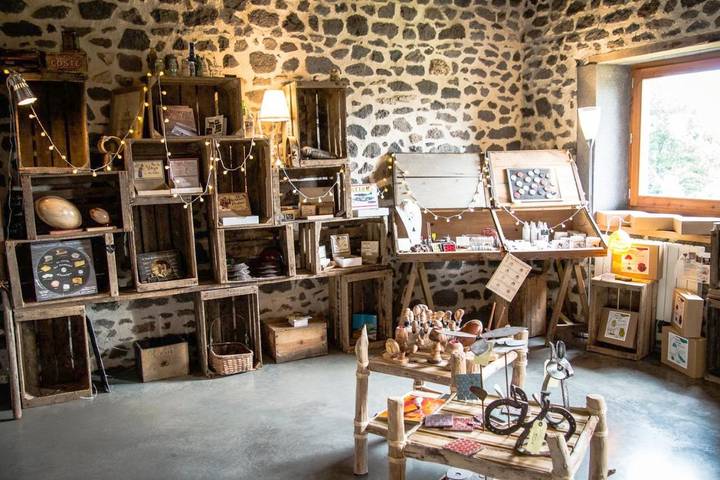Hôtel pour 2 personnes, avec jardin et vue à Saint-Pierre-le-Chastel - 3