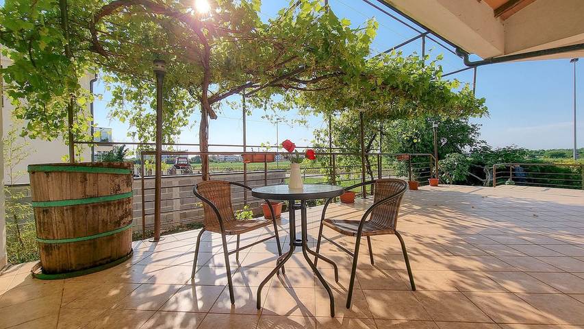 Ferienwohnung für 2 Personen, mit Garten und Terrasse - 1