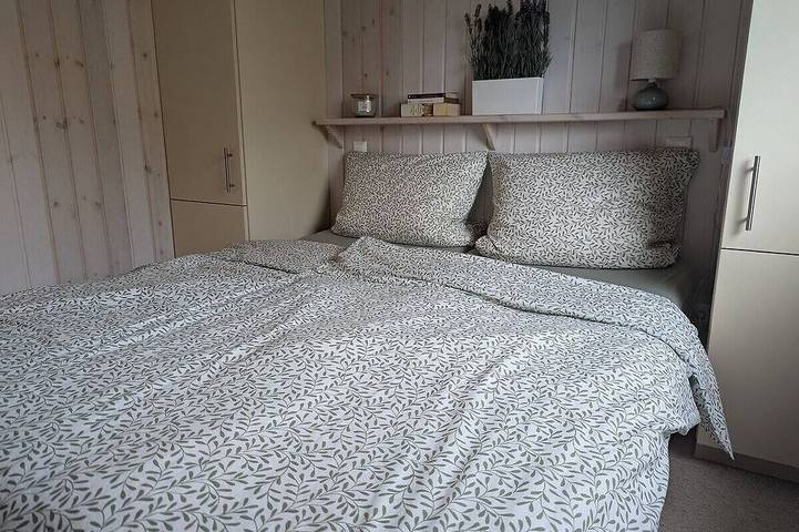Nordsee-Ferienhaus Huus Eiderente – Entspannung, Wellness, Kamin, Glasfaser-Wlan in Wesselburenerkoog, Kreis Dithmarschen