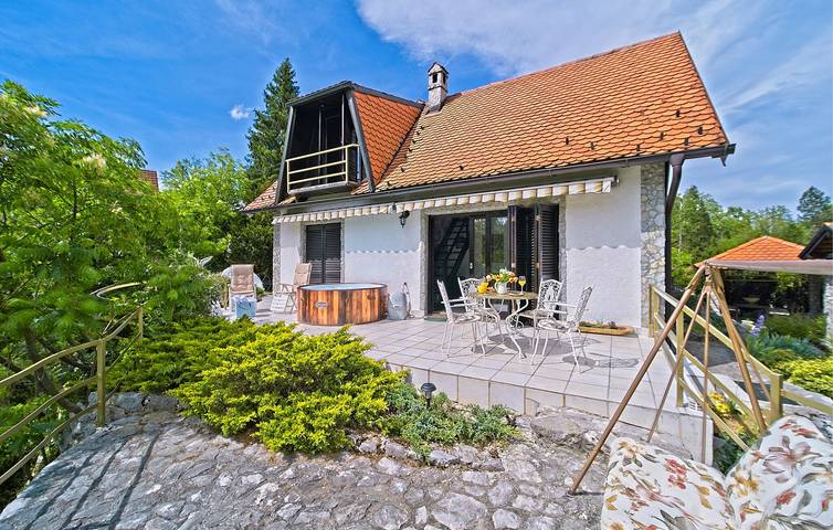 Ferienhaus für 5 Personen, mit Garten und Terrasse sowie Ausblick, mit Haustier