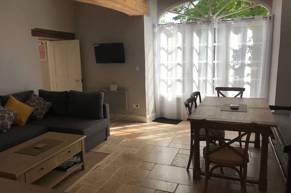 Appartement entier, Appartement Duplex dans le Domaine du Château du Xvii in Castelnau-de-Montmiral, Région d'Albi