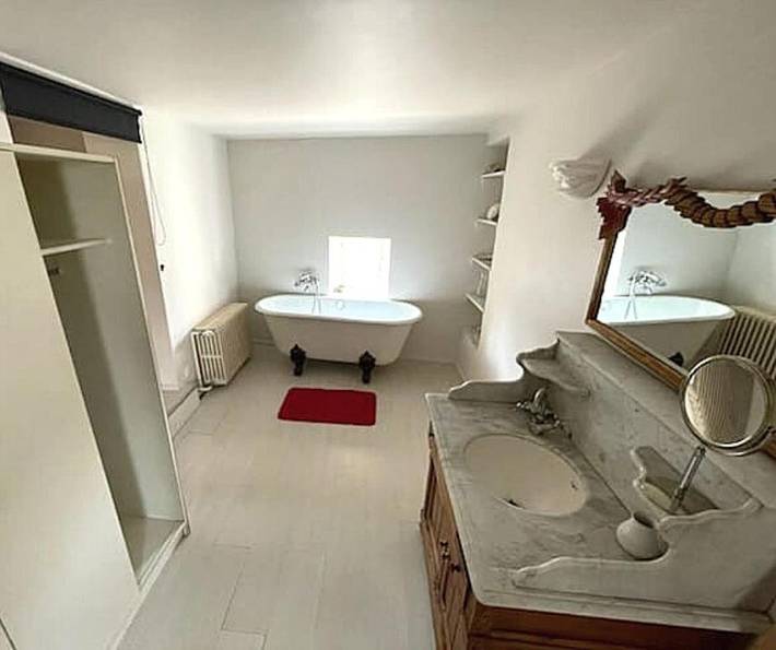 Gîte pour 6 personnes, avec piscine ainsi que vue et jardin à Le Poët-Laval - 4