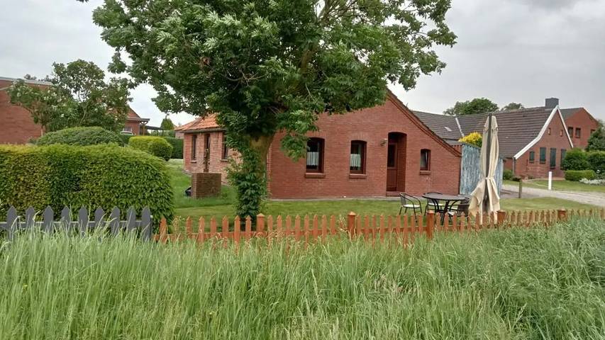 Ferienhaus für 4 Personen, mit Garten in Hamswehrum