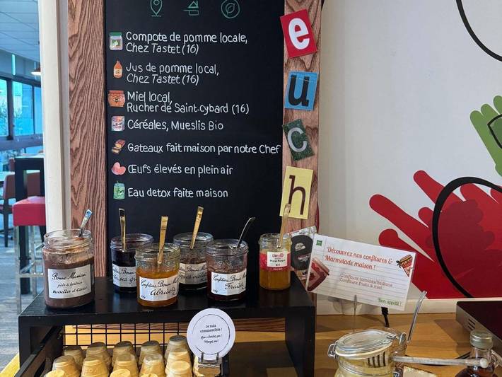 Hôtel pour 4 personnes, avec jardin à Champniers - 3