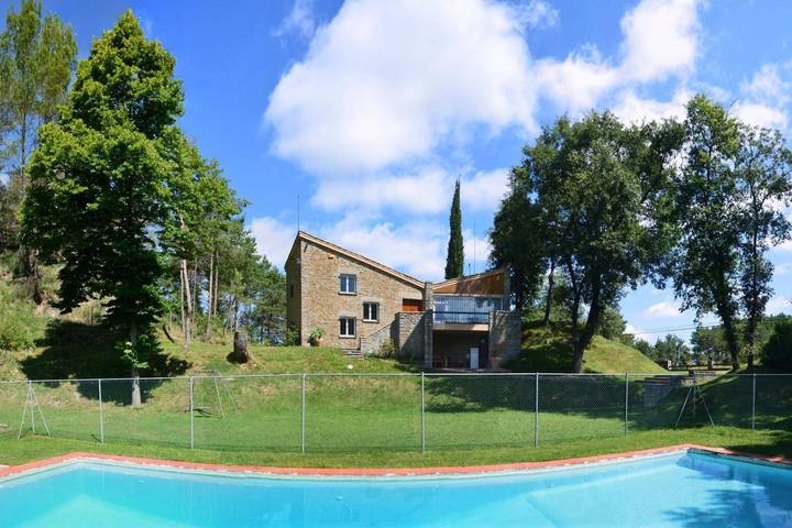 Casa rural para 14 personas, con Balcón y Jardín en Osona