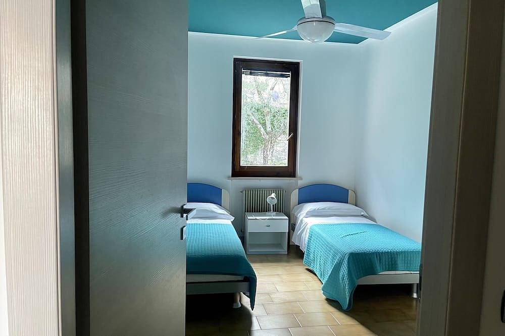 Apartamento entero, Panoramic House With Lake View in Brenzone, Montañas Garda