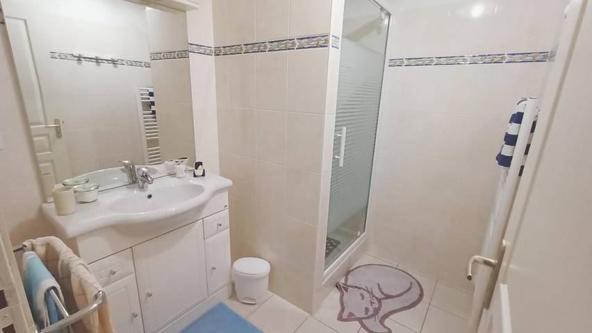 Location de vacances pour 2 personnes, avec terrasse à Guécélard - 3