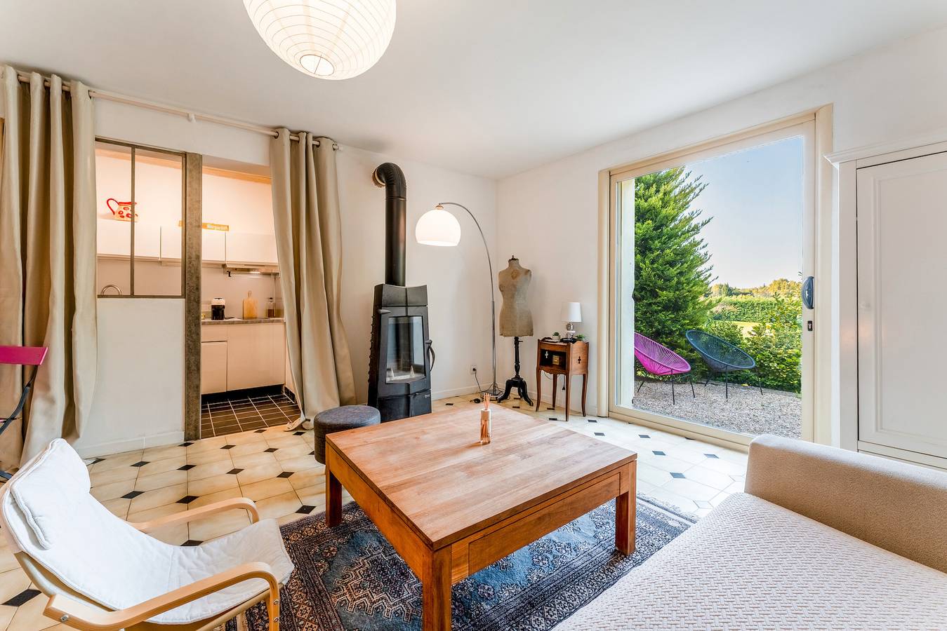 Casa de vacaciones 'Azotea en la Provenza' con terraza privada, Wi-Fi y aire acondicionado in Eyragues, Region de Arles