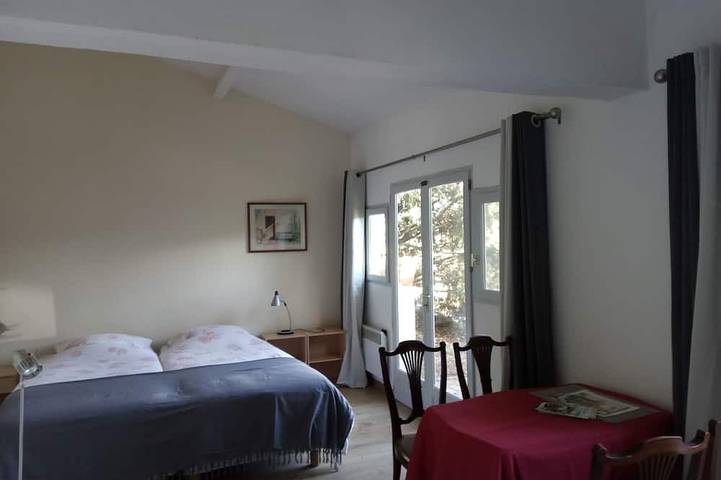 Gîte pour 2 personnes, avec jacuzzi et jardin ainsi que terrasse et piscine à Boutenac - 2