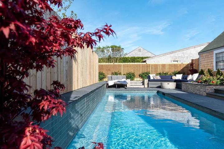 Vakantiehuis voor 9 personen, with tuin and terras as well as zwembad - 1