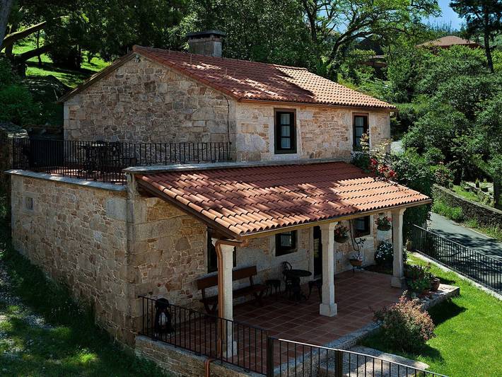 Maison de vacances pour 6 personnes, avec terrasse ainsi que jardin et piscine - 1