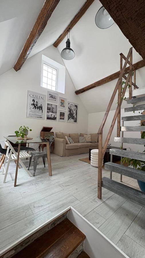 Appartement entier, Maison de caractère à 5min de Disneyland Paris in Lesches, Seine-et-Marne