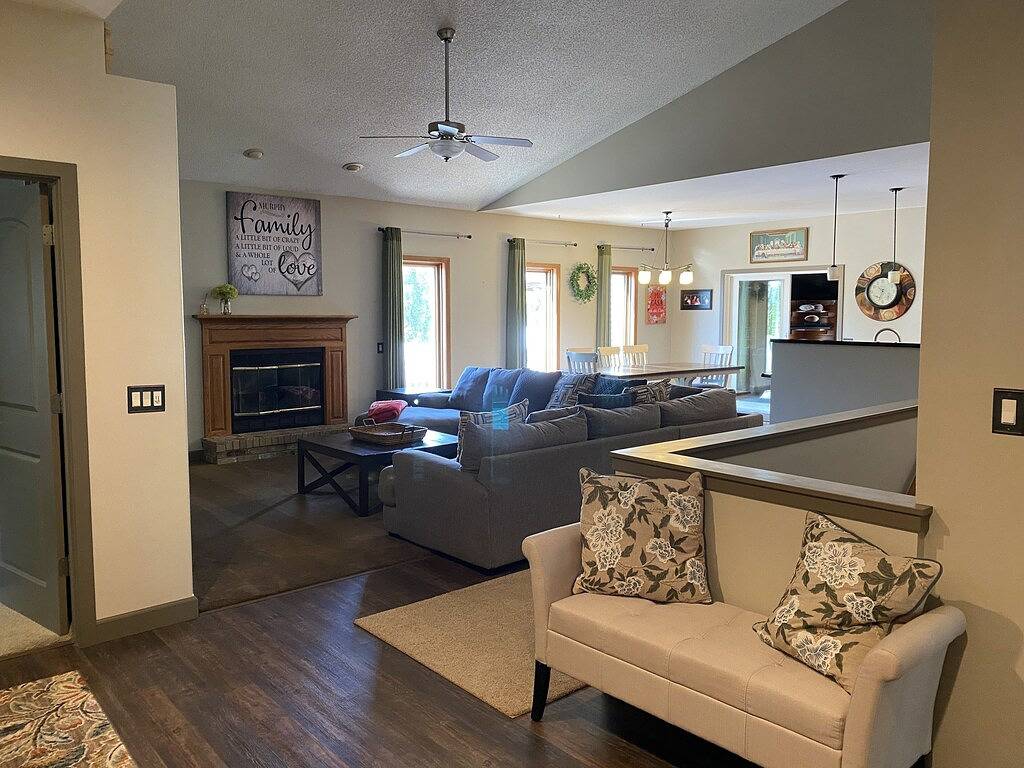 Perfekt für große Gruppen und Familien ~ 7. 1 Meilen von Uw Madison in Madison, Dane County