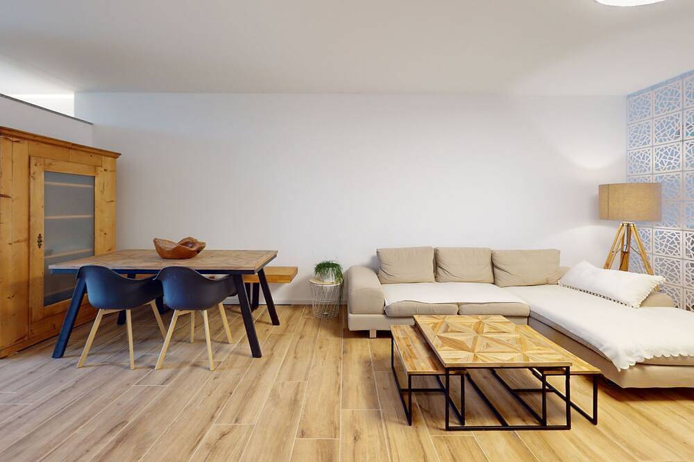 Ganze Wohnung, Sanierte Ferienwohnung / 50Qm / Wlan / Garten in Altensteig, Nordschwarzwald