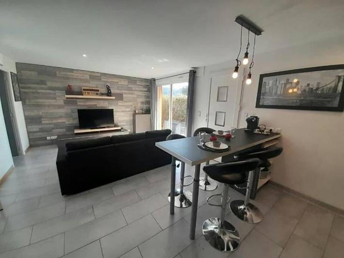 Appartement de vacances pour 4 personnes, avec Terrasse à Carros
