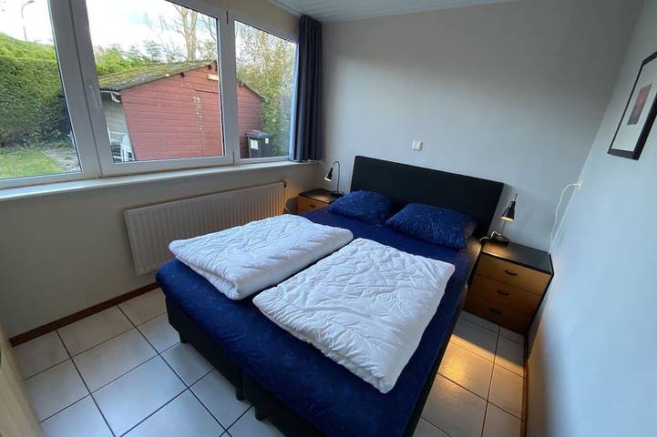 Ferienhaus für 6 Personen, mit Terrasse und Garten in Scharendijke - 2