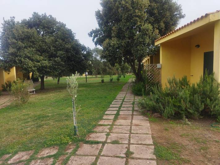 Bungalow für 4 Personen, mit Garten und Terrasse, mit Haustier auf Sardinien