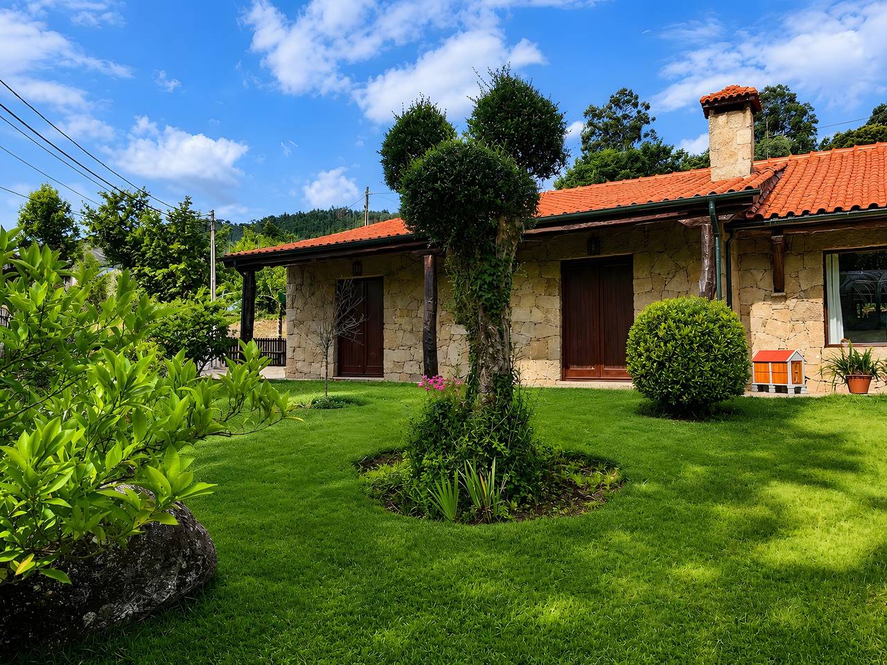 Ferienhaus 'Refúgio Da Nelinha' mit privatem Pool, Terrasse und Wlan in Rio Caldo, Gerês