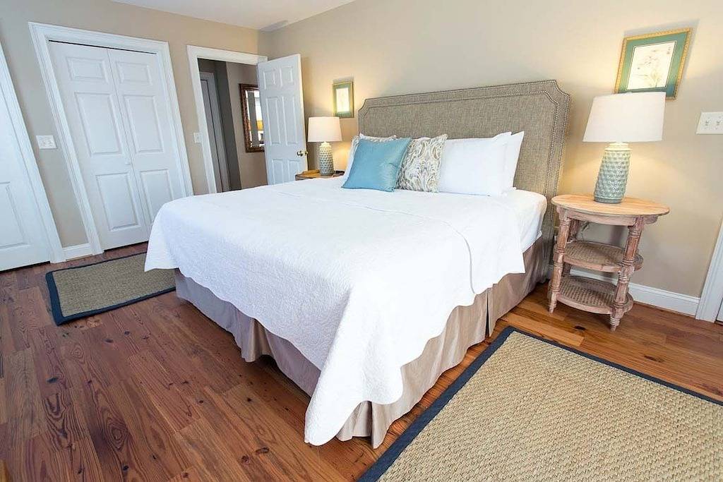 Ganze Wohnung, Bleiben Sie bei Lucky Savannah: Modernes Wohnhaus im Herzen des Historic District in Savannah, Chatham County